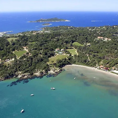Apartment Le Palm, Climatise Pour 4 Personnes Avec Vue Et Piscine Sur Le Port D'hyeres *