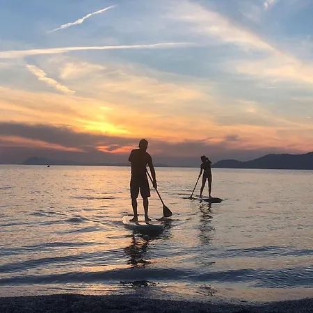 Le Palm, Climatise Pour 4 Personnes Avec Vue Et Piscine Sur Le Port D'hyeres Apartment *